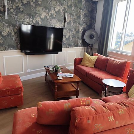 Le Familia Apartment Guer Exterior photo
