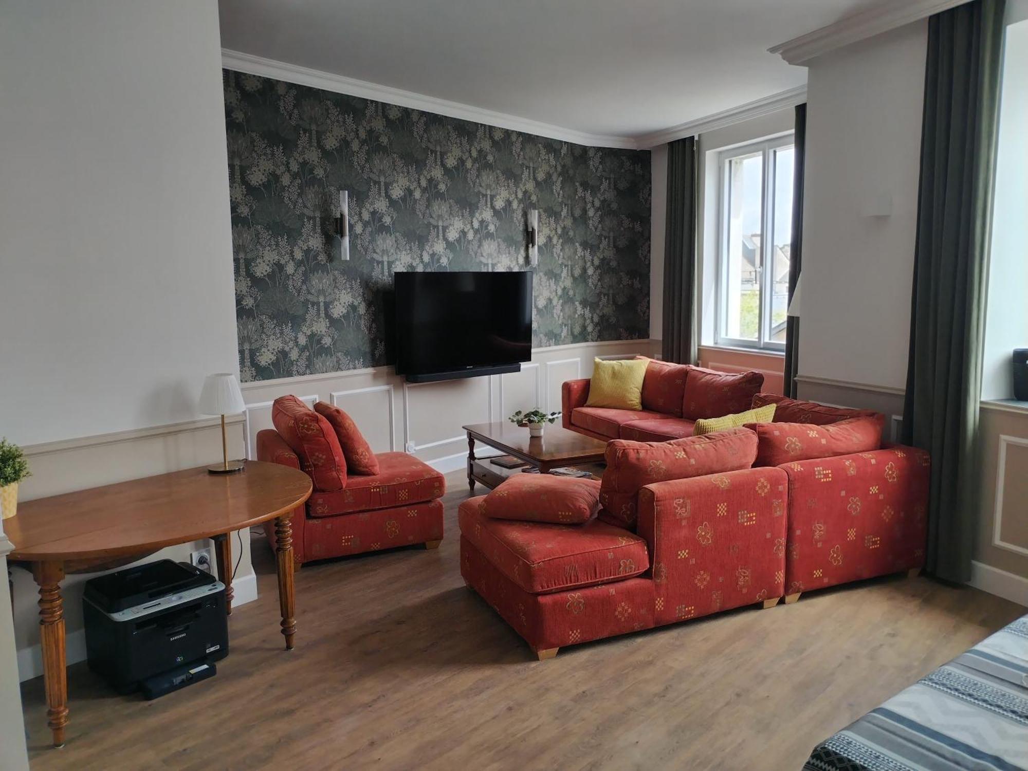 Le Familia Apartment Guer Exterior photo