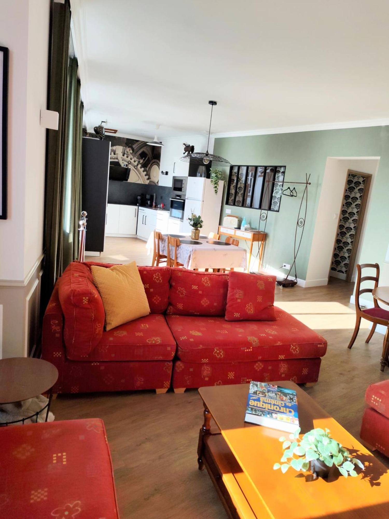 Le Familia Apartment Guer Exterior photo