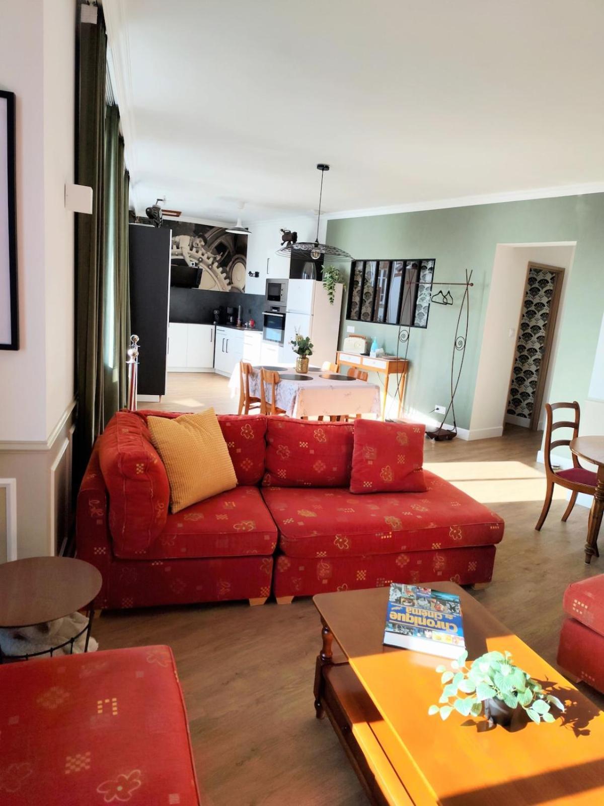 Le Familia Apartment Guer Exterior photo