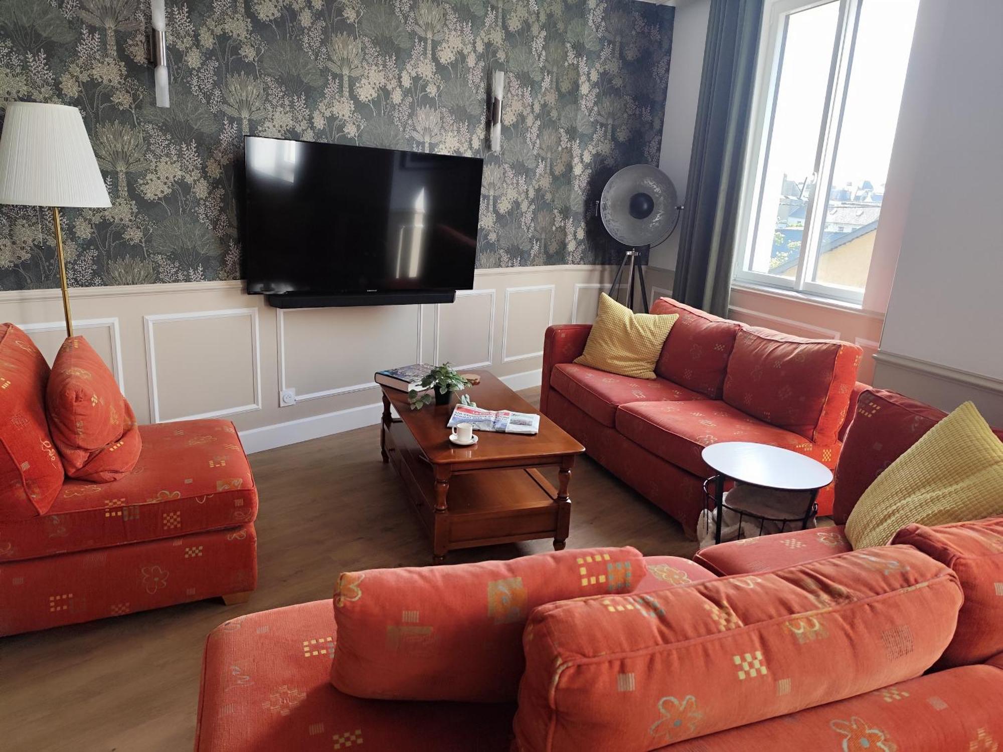 Le Familia Apartment Guer Exterior photo